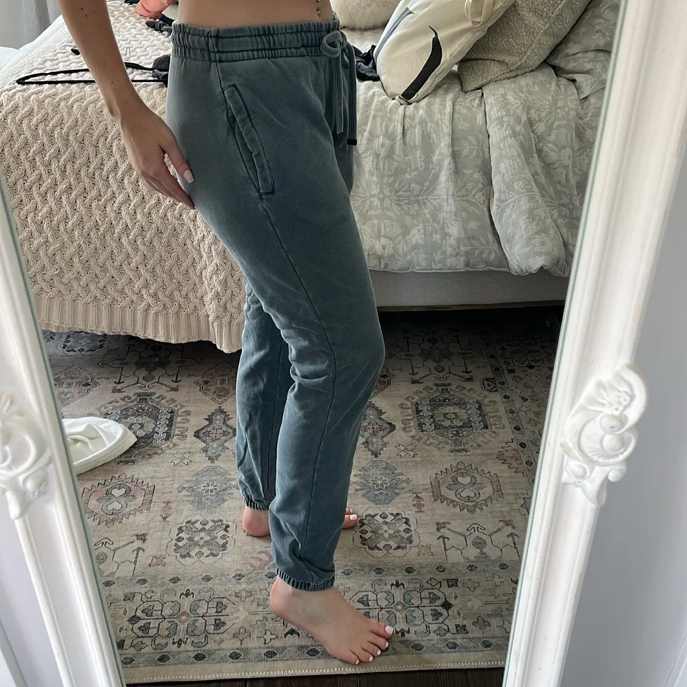 Talentless | Joggers - Picture 2 of 4